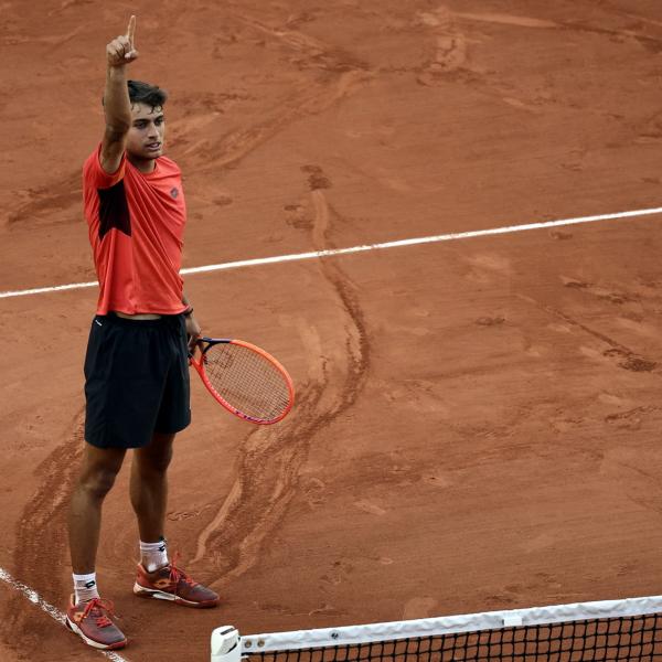 Tennis, Cobolli in campo contro Fils per la Next Gen ATP Finals: papà Stefano ci racconta il suo Flavio