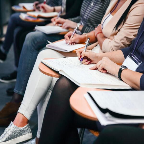 Università di Padova, 3 bandi di concorso per esperti in lingua francese, spagnola e tedesca: invio domanda 2024