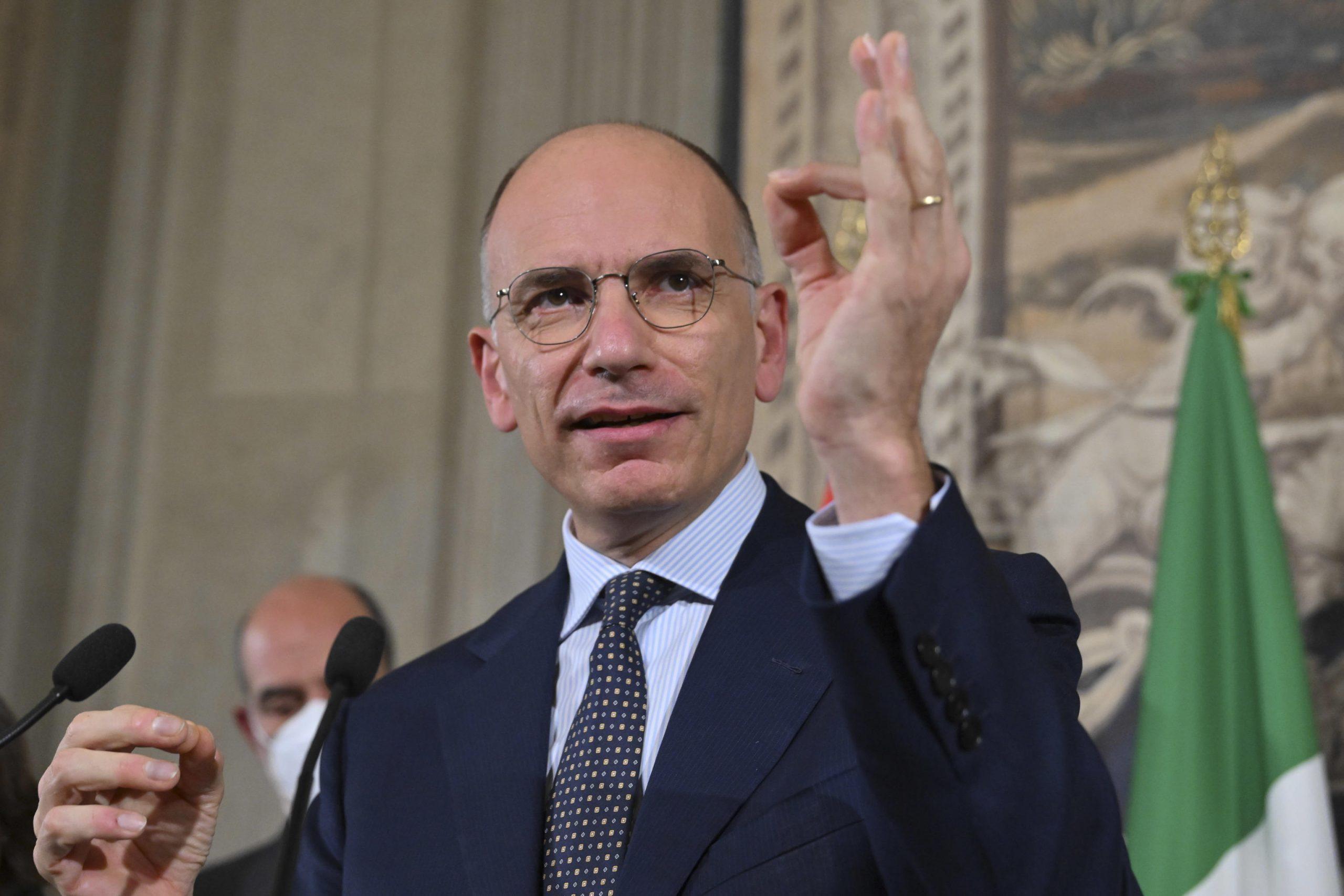 Manovra 2023, Letta: “Iniqua e improvvisata”. Calenda: “Lavoriamoci insieme”