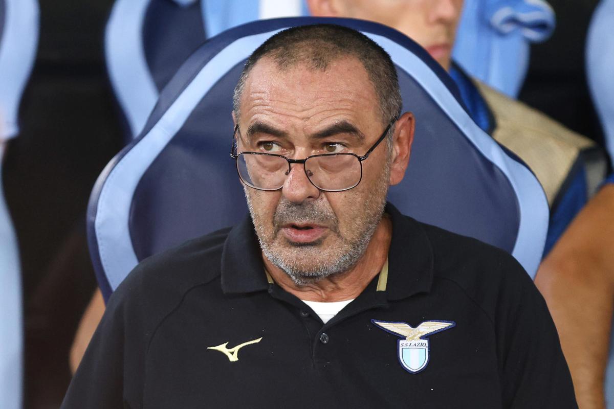 Lazio-Monza, Sarri: “Non si esce da questi momenti negativi in mani…