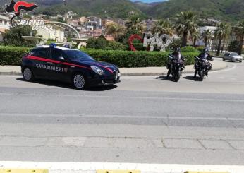 Cosenza, finisce in mare con l’auto dalla banchina del porto: morto…