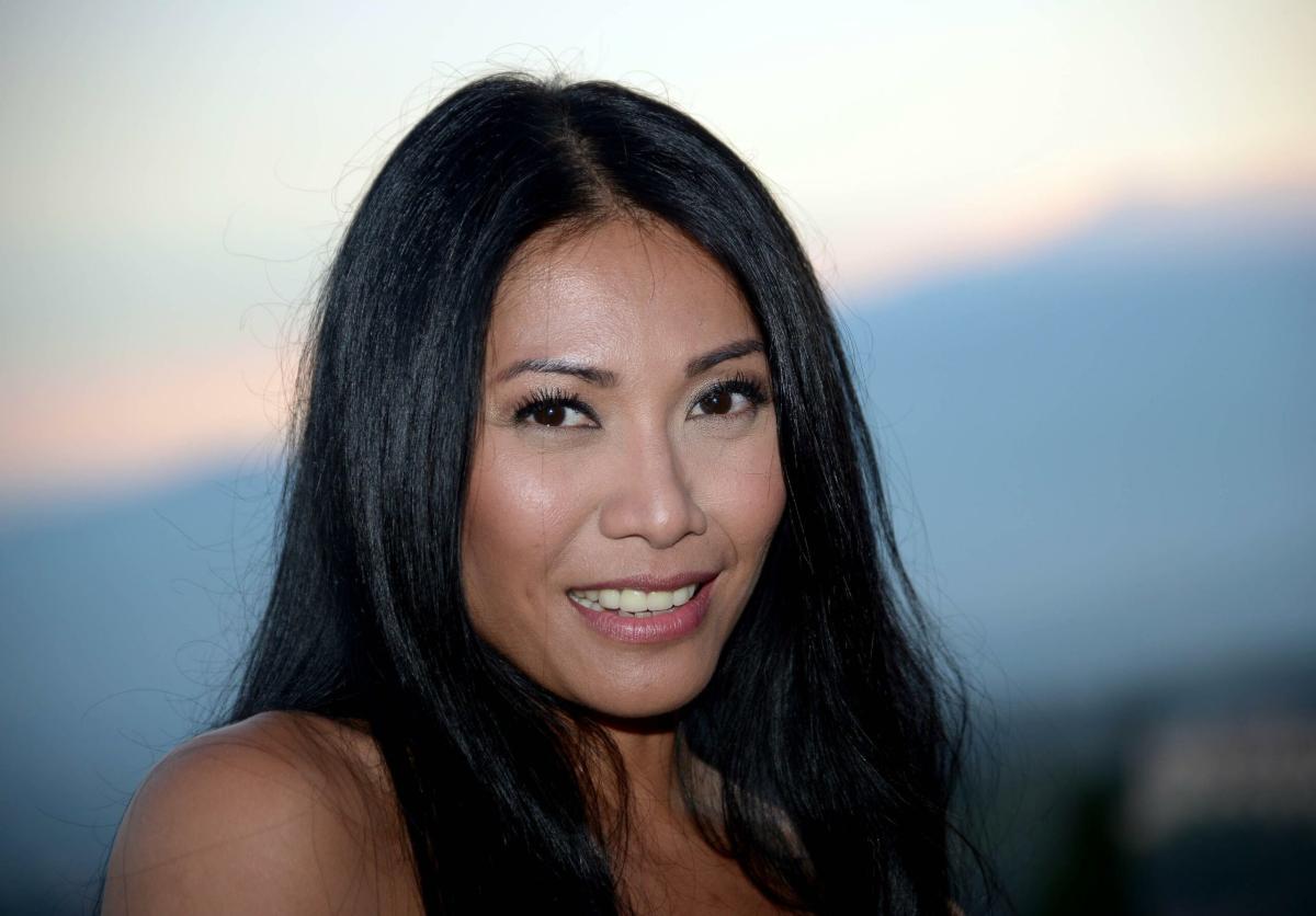 Che fine ha fatto la cantante Anggun? Il ritorno della star di Snow On The Sahara