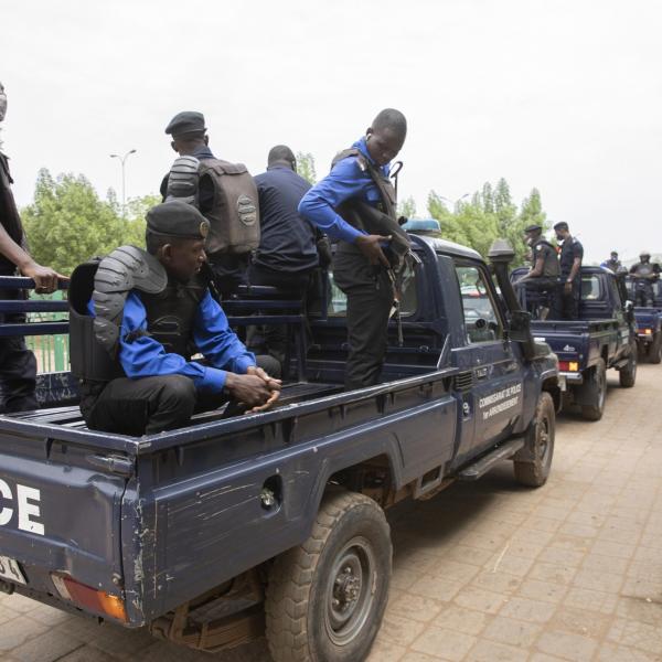 Mali, attentato jihadista in un villaggio vicino a Diallassagou: 18 morti e 21 feriti