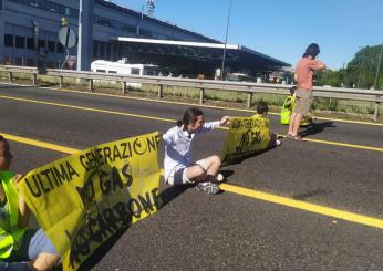 Milano: Tangenziale Est bloccata dagli ecoattivisti di Ultima Generazione