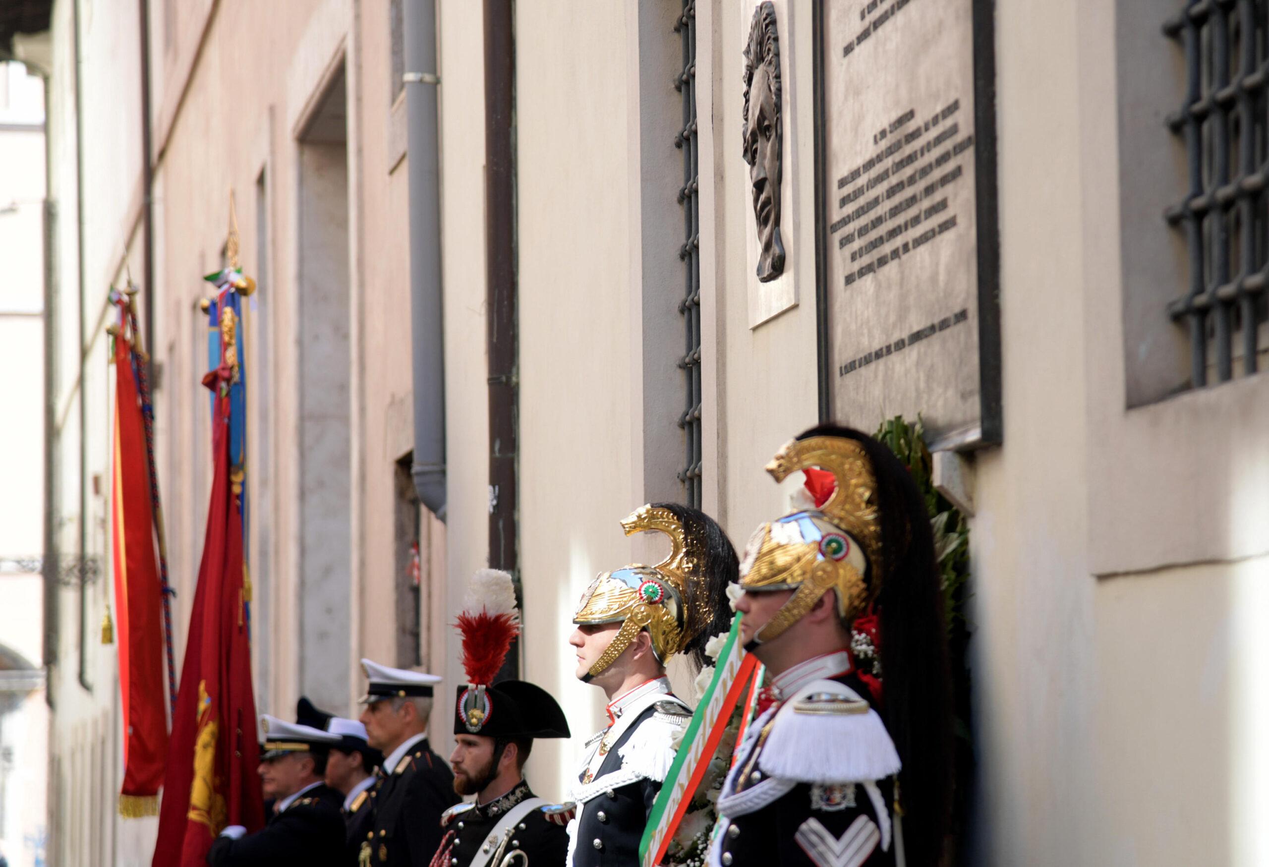 Giornata delle vittime del terrorismo 2023, Mattarella: “Ci fu complicità di uomini di Stato”| FOTO