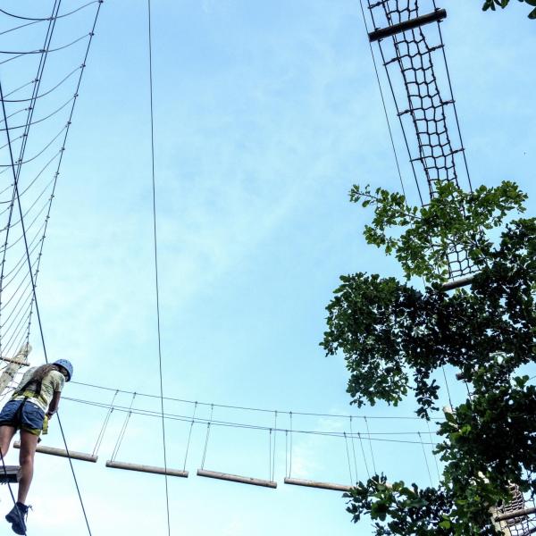 Valtellina, donna precipita dalla zipline sulle Orobie e muore