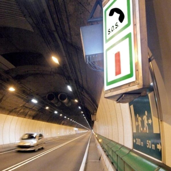 Traforo del Monte Bianco, quando riapre? Brutte notizie per automobilisti e trasportatori