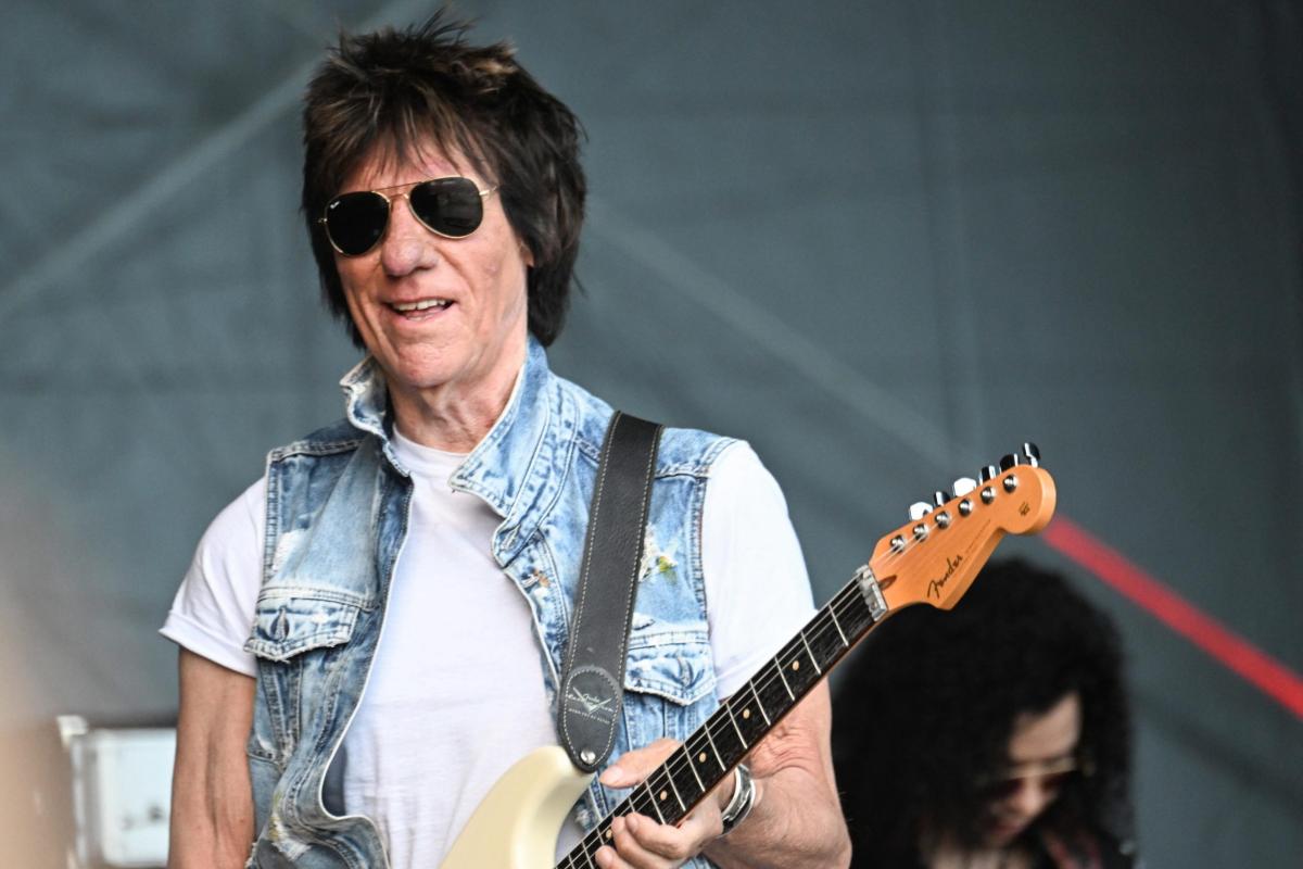 Jeff Beck, un artista della chitarra come Hendrix. Un mito che diss…