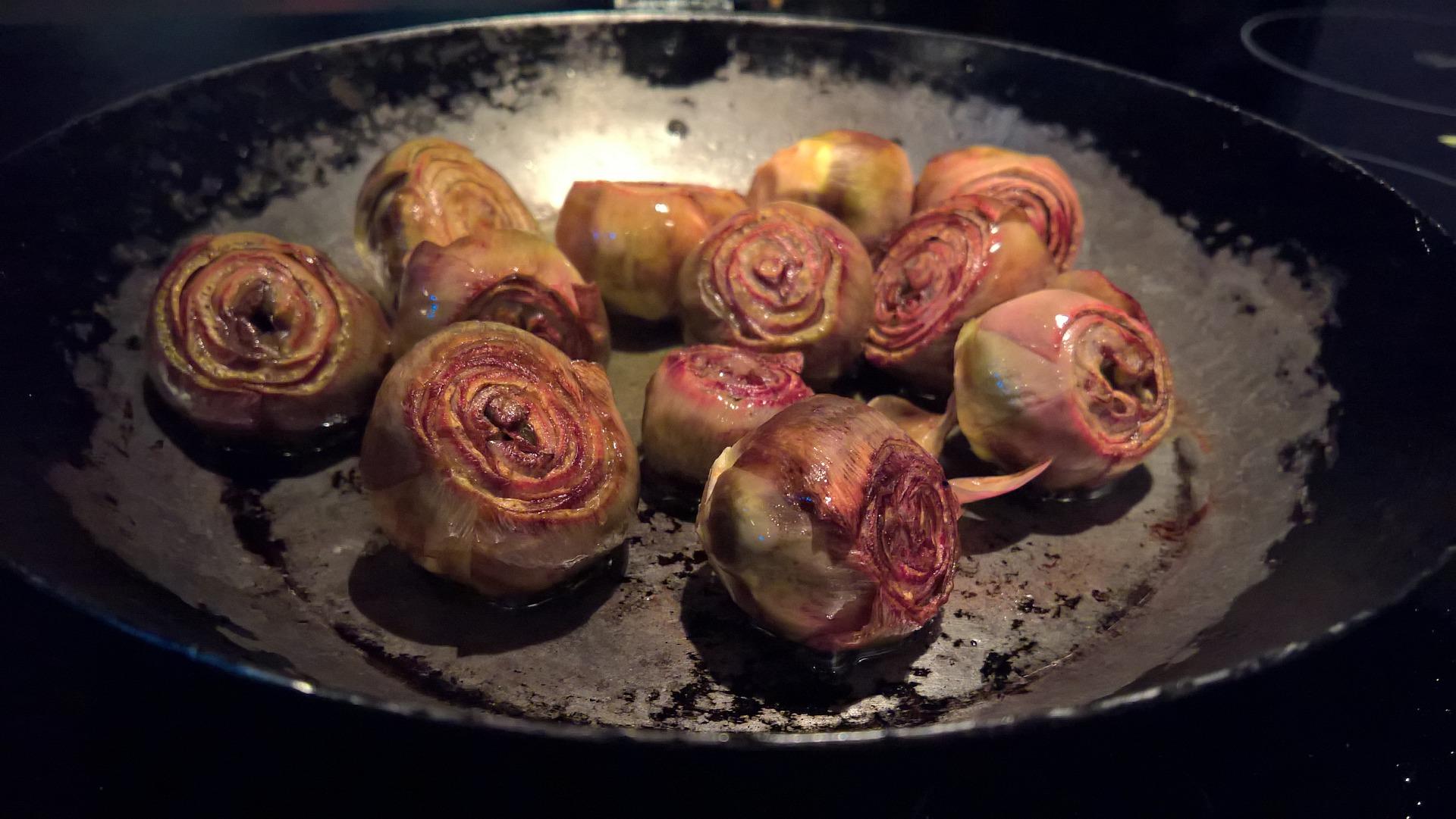 Come fare i carciofi: ricetta semplice in padella