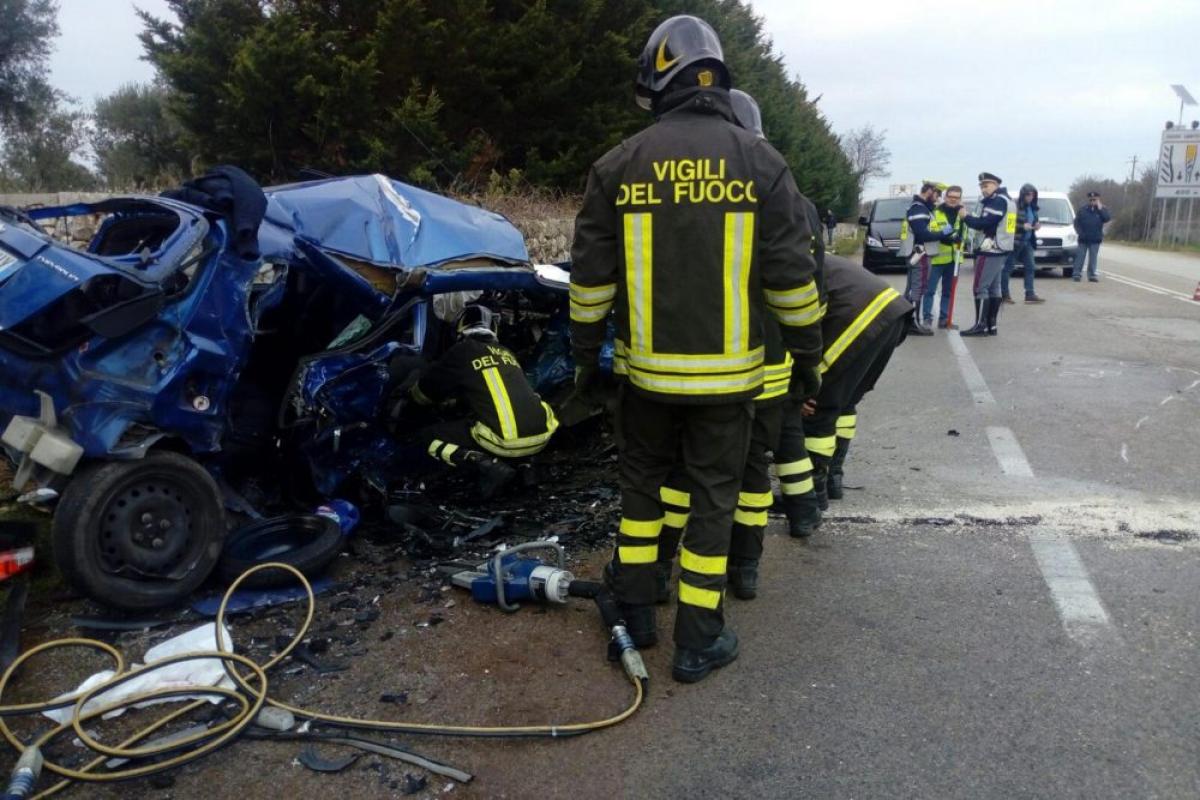 Incidente Tuglie-Collepasso: perde il controllo dell’auto ed esce f…