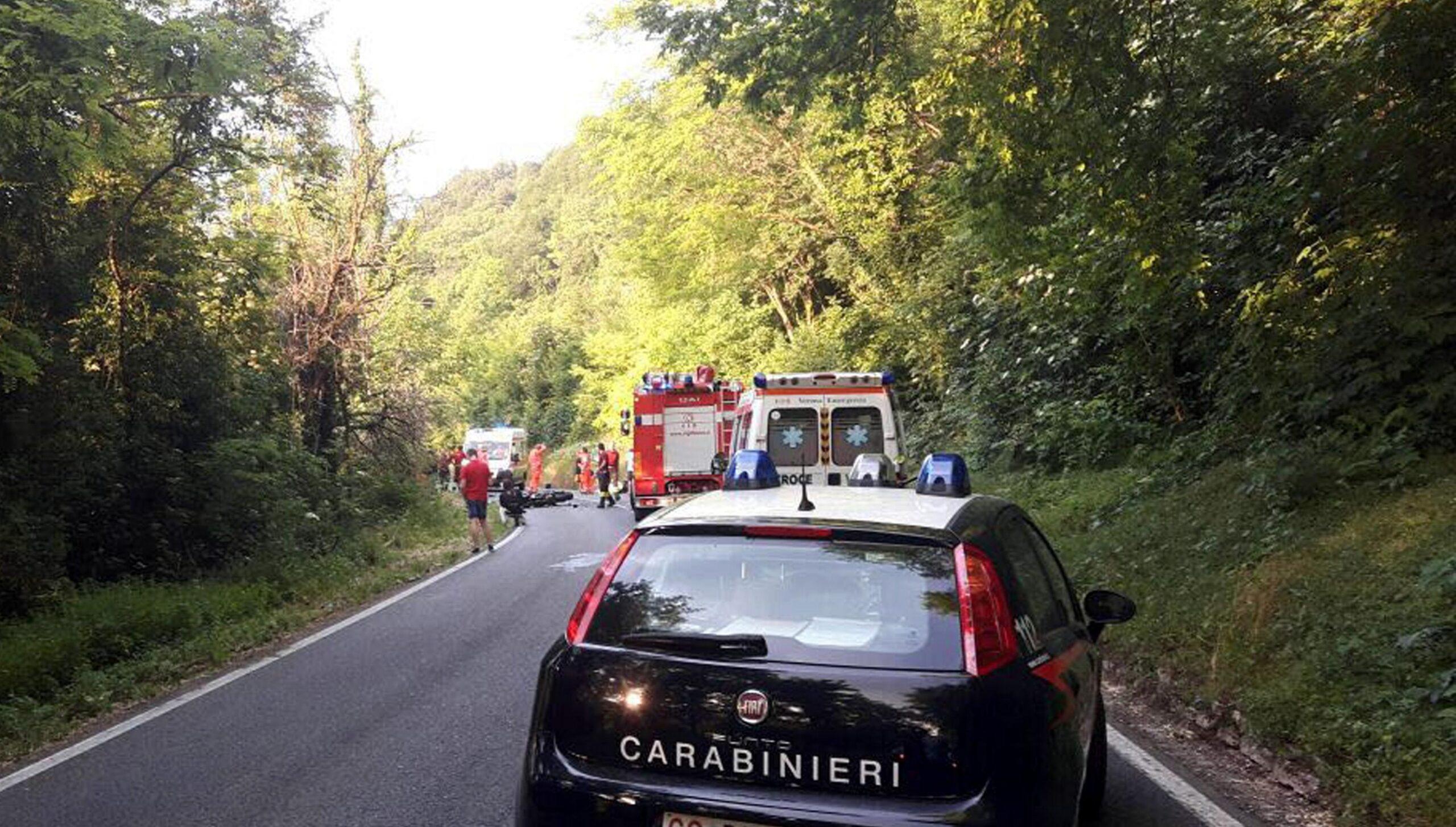 Terribile incidente a Pieve di Bono: gravemente feriti 3 ragazzi estratti dalle lamiere