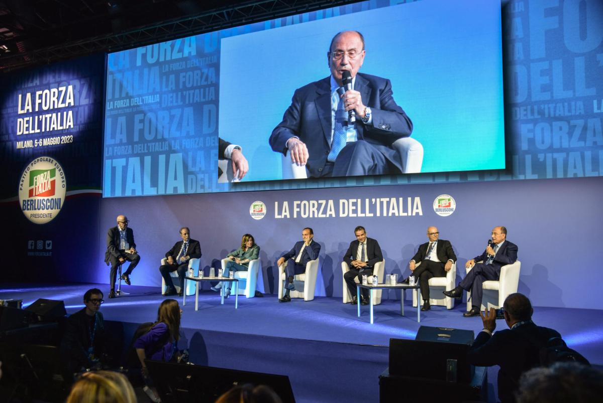 Convention Forza Italia, il discorso di Berlusconi: “Eccomi, sono q…