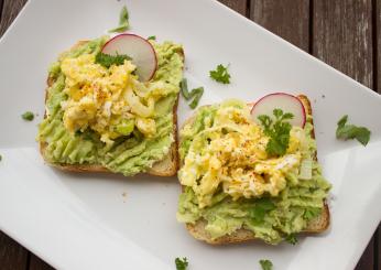 Come si sceglie e come si mangia l’avocado:  ricette velocissime