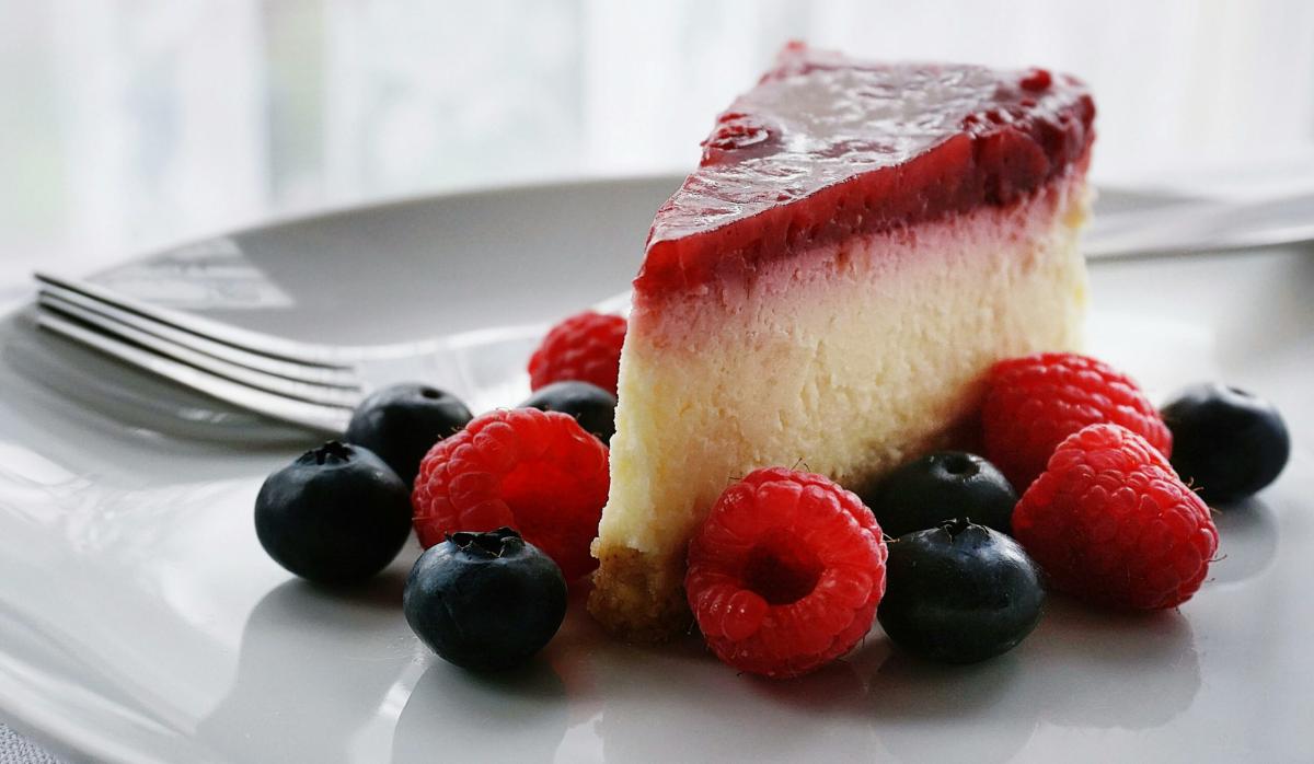 Come fare un’ottima cheesecake vegana ai frutti di bosco