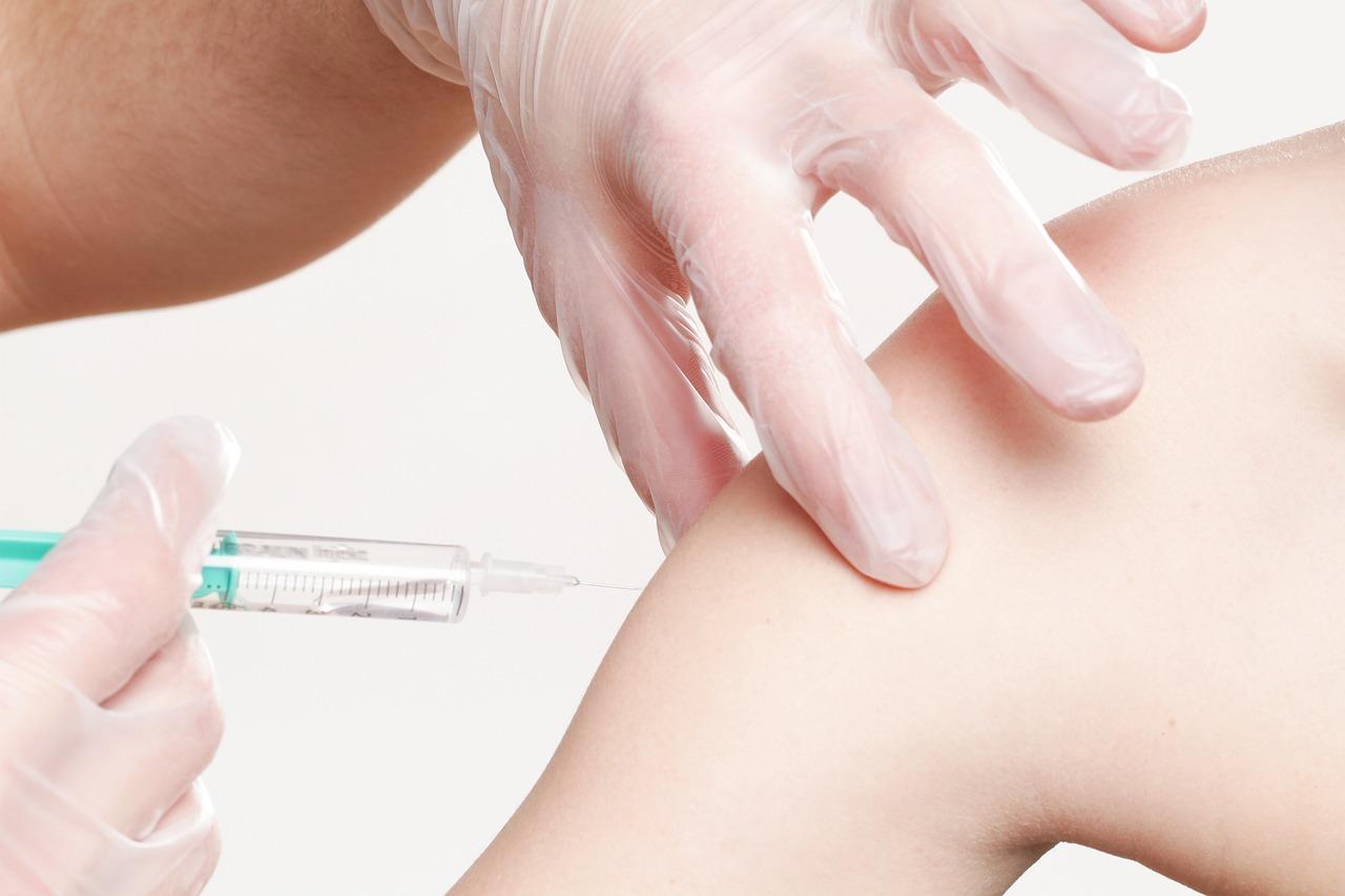 Vaccino anti Hpv: chi può farlo gratis e come funziona la prevenzione del Papilloma virus