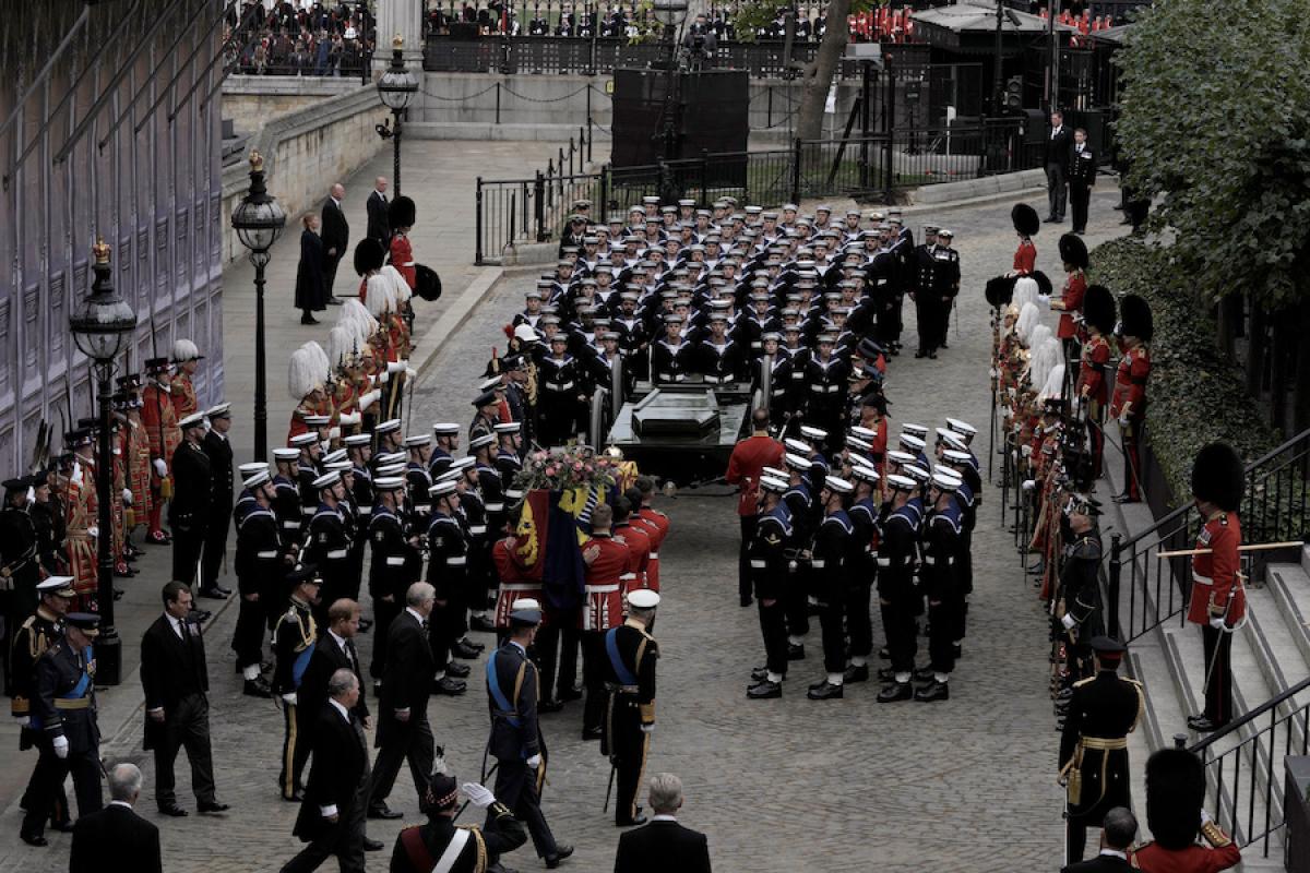 Addio alla Regina Elisabetta II, il funerale