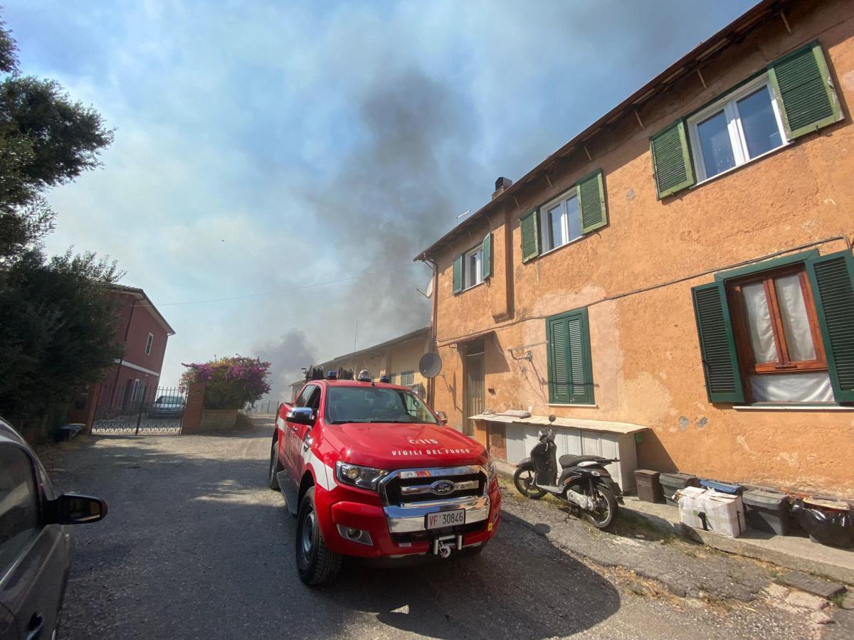 Gallipoli, incendio al ristorante “Lo Scoglio delle Sirene”: le fia…