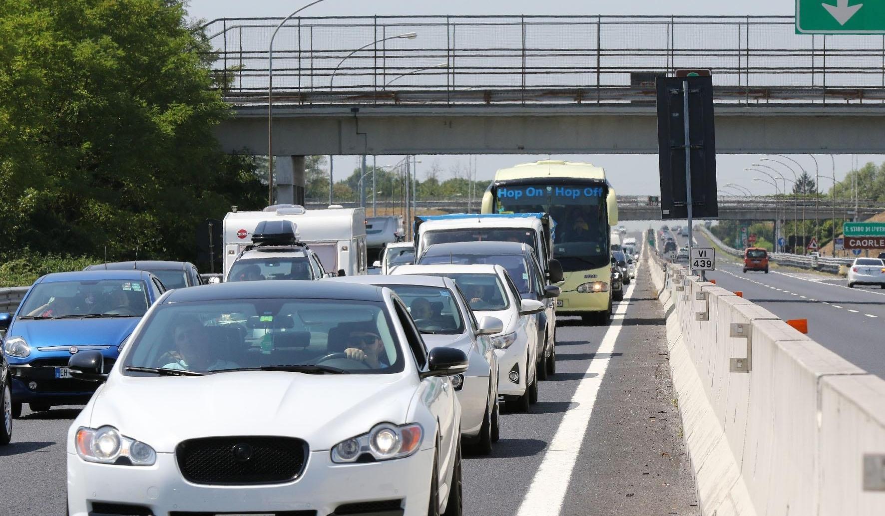 Traffico autostrade 26 e 27 agosto 2023: le tratte da bollino rosso