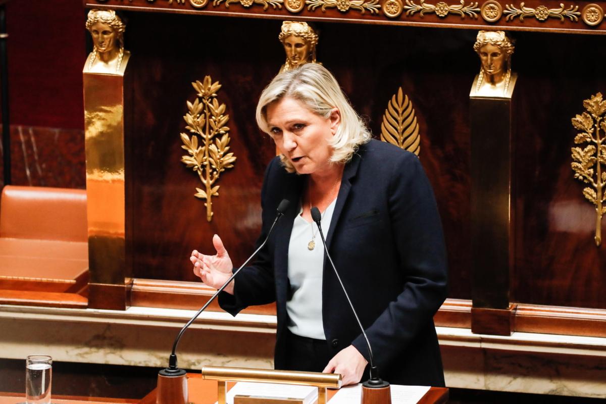 Francia, Le Pen vuole una dichiarazione contro Ue e multinazionali