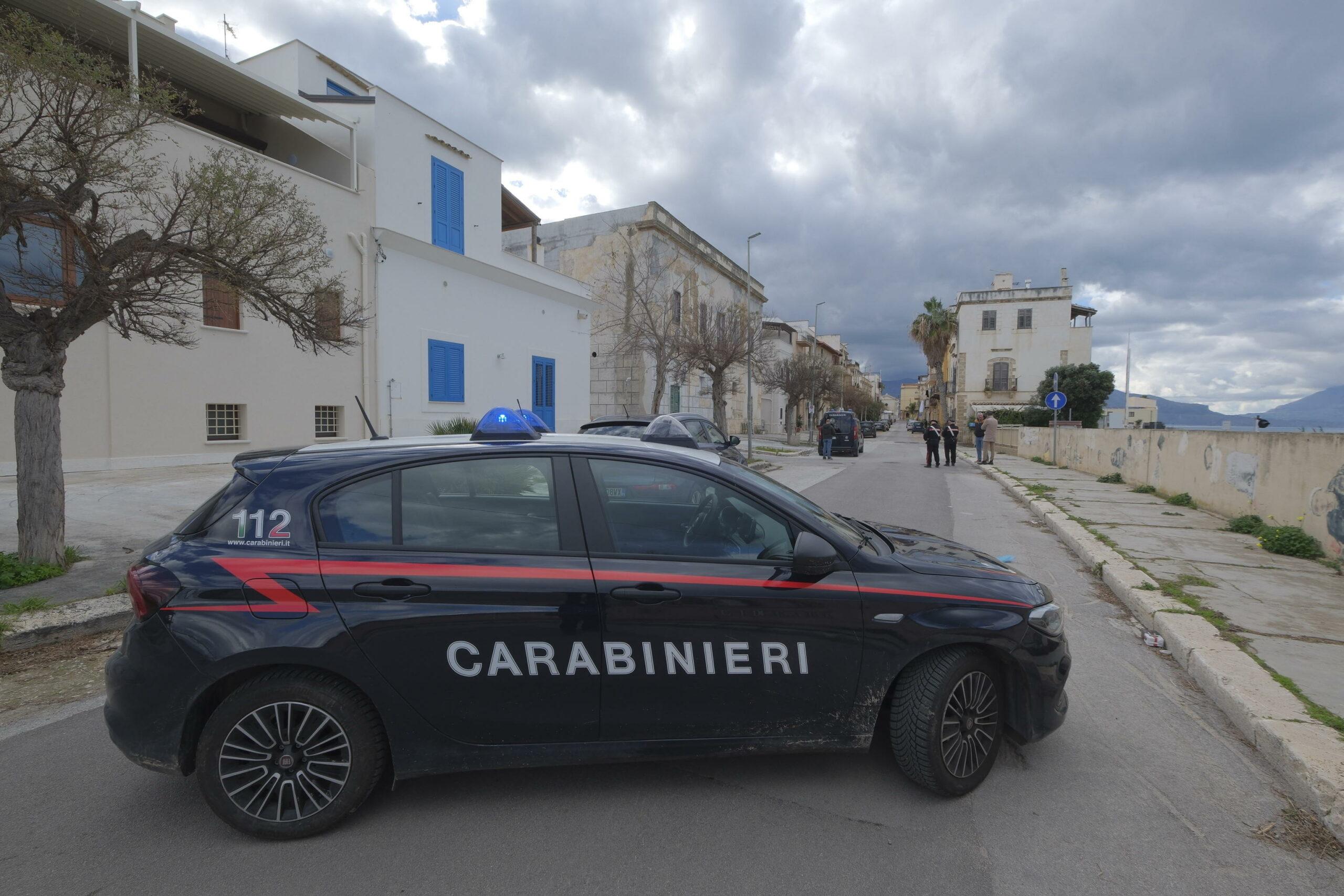 Potenza, rissa fuori da un bar alle 5 del mattino per un apprezzamento ad una ragazza: 8 persone ai domiciliari