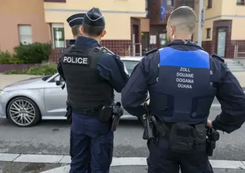 Francia, 20enne ucciso a colpi di pistola a Marsiglia: indagini in corso