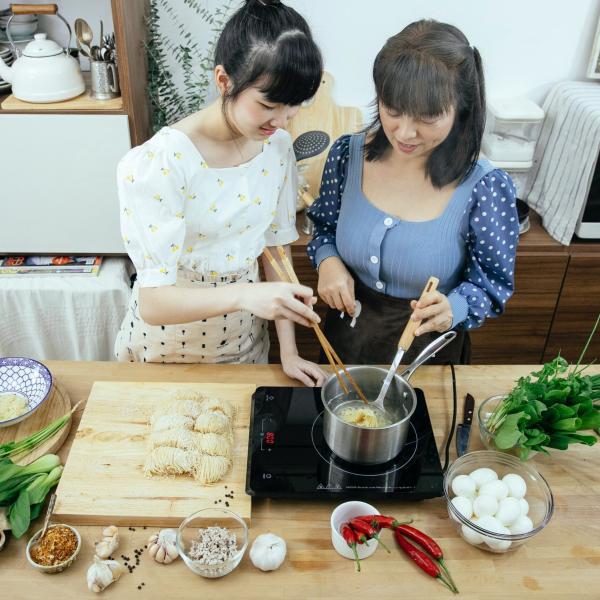 Cucina orientale: gli udon con verdure e uova