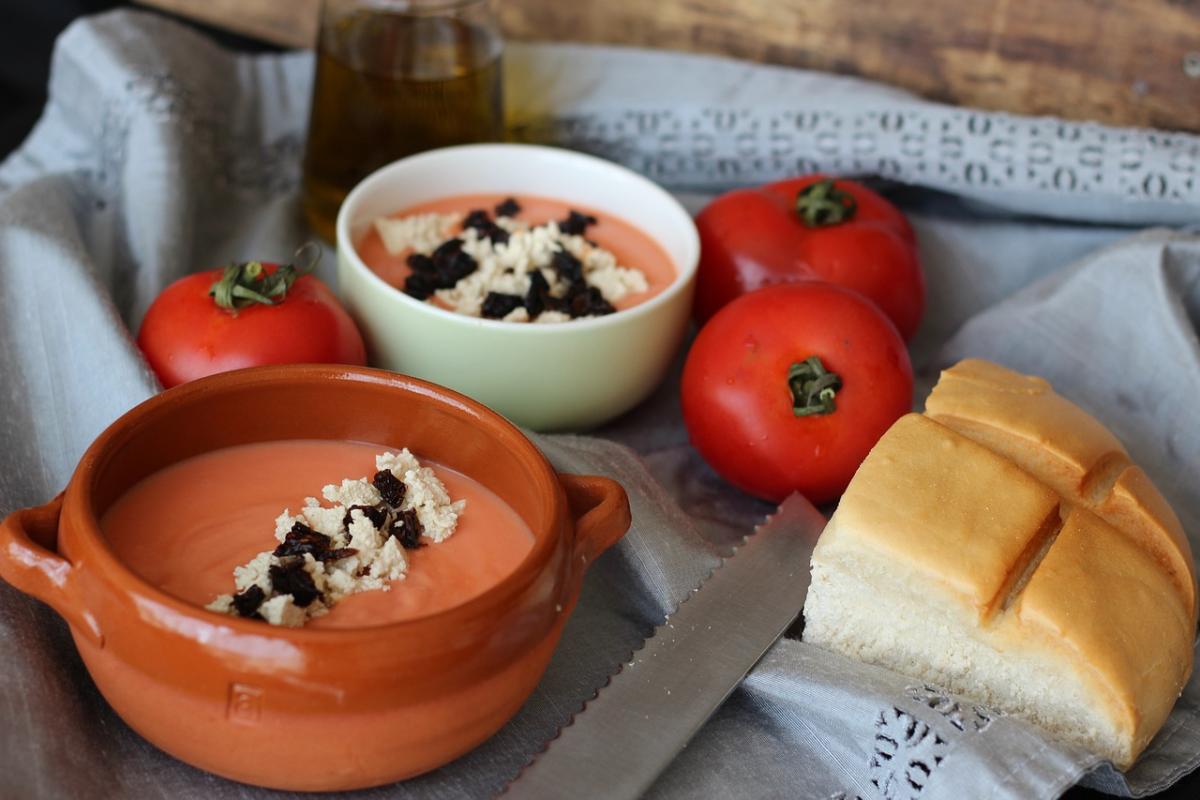 Salmorejo: ricetta andalusa per una cena estiva