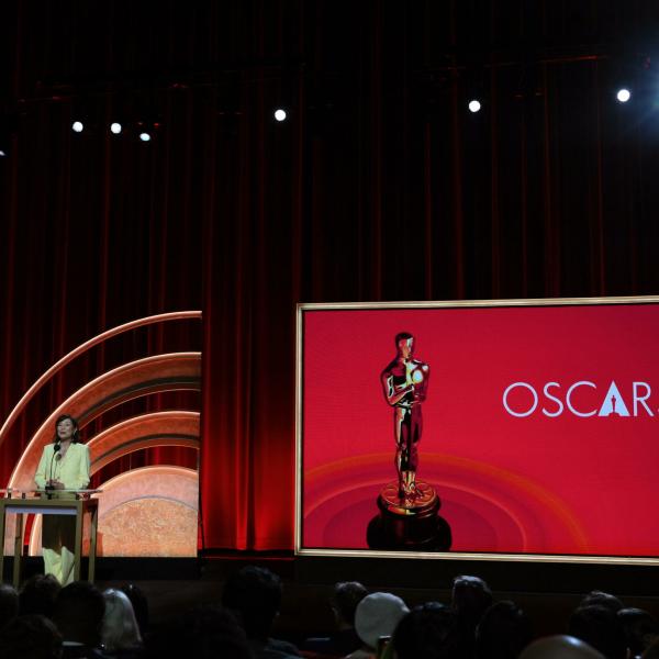 Chi sono i vincitori degli Oscar 2024? Finisce la contesa tra Oppenheimer e Povere Creature, l’elenco completo