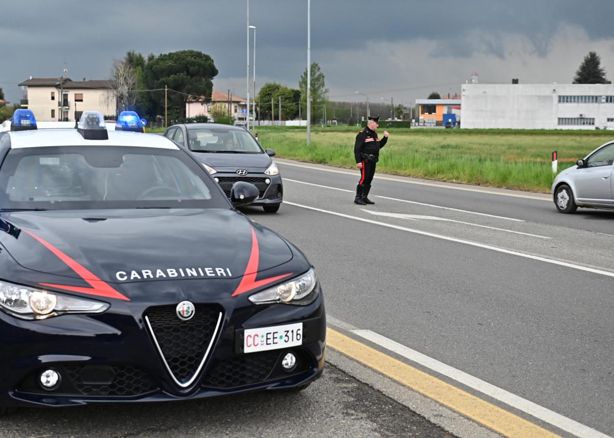 Incidente stradale ad Ardea: scontro tra auto e moto, morto un 48en…