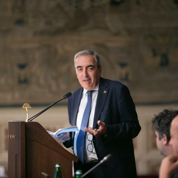 Conferenza stampa di fine anno, Gasparri difende Meloni: “Riceve attacchi sul piano politico e personale”