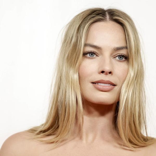 Margot Robbie diventa mamma: l’attrice, star di Barbie, in attesa del primo figlio 