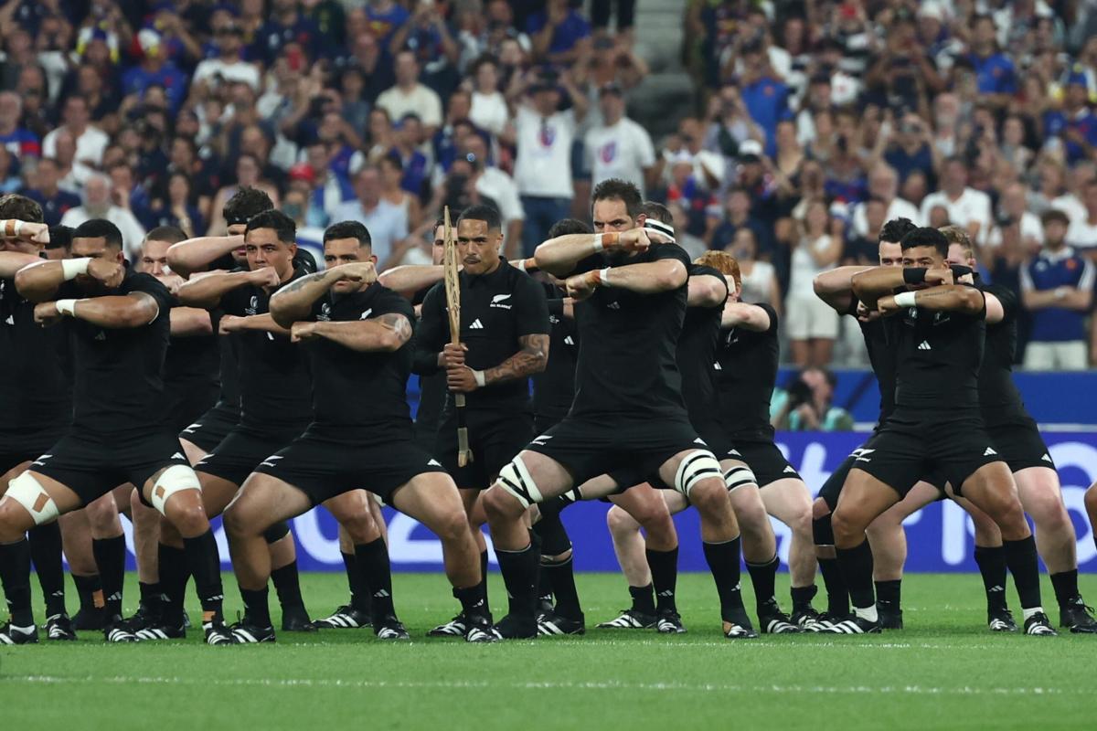 Italia-All Blacks, come si sfida la Haka (se ti conviene) e… si entra nella leggenda | VIDEO