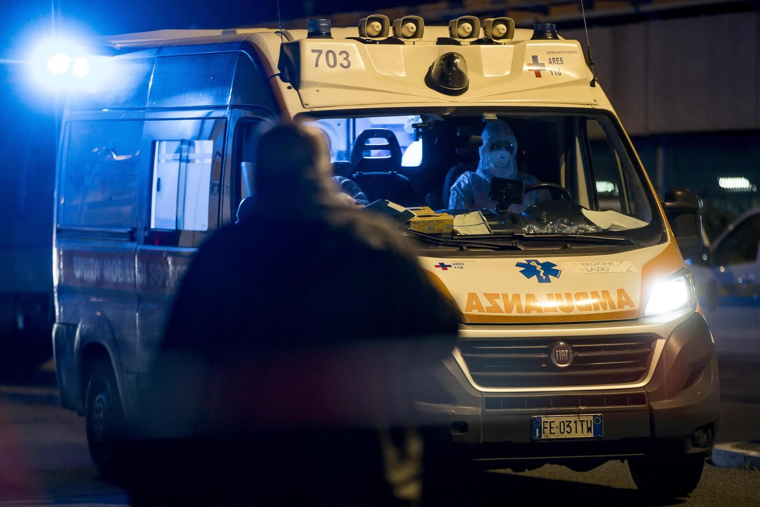 Doppio incidente sull’A1: dopo le auto si schiantano anche i soccorritori. Ferite 9 persone, tra cui un bambino