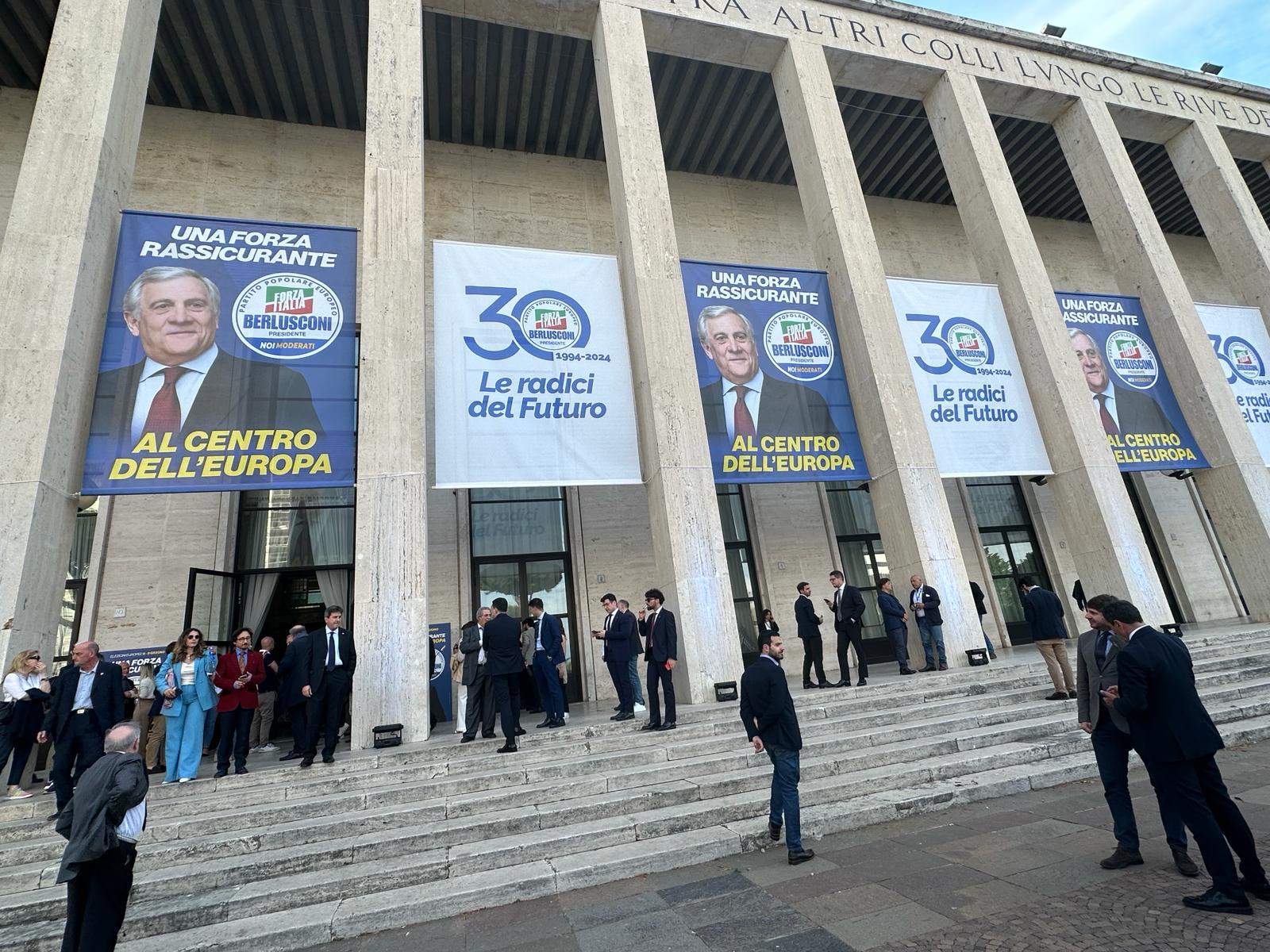 Elezioni europee 2024, Tajani presenta le liste: “Il voto a Forza Italia è il più utile perché rappresentiamo il Ppe” | VIDEO