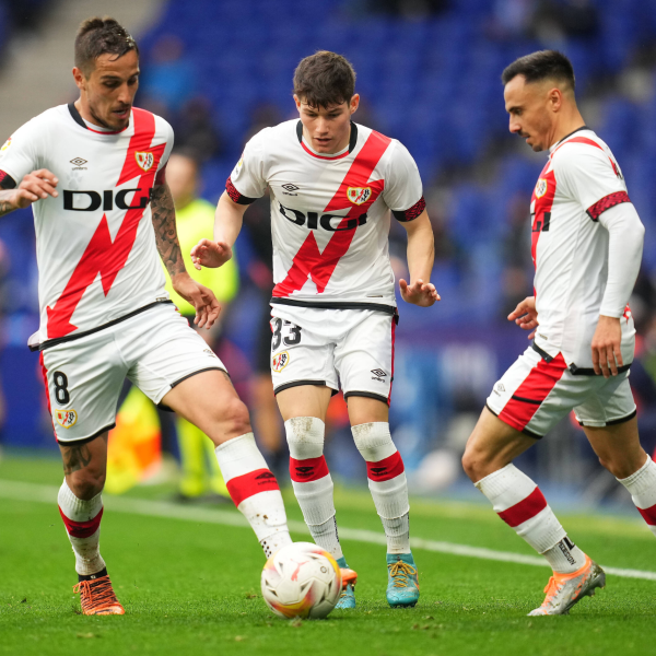 In quale serie della Liga gioca il Rayo Vallecano? Stadio, giocatori, allenatore, presidente e maglia. Tutto sulla squadra di Christian Totti