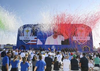 Ryder Cup, la Digos sventa la protesta degli ambientalisti: “Golfista ecoterrorista” su uno striscione