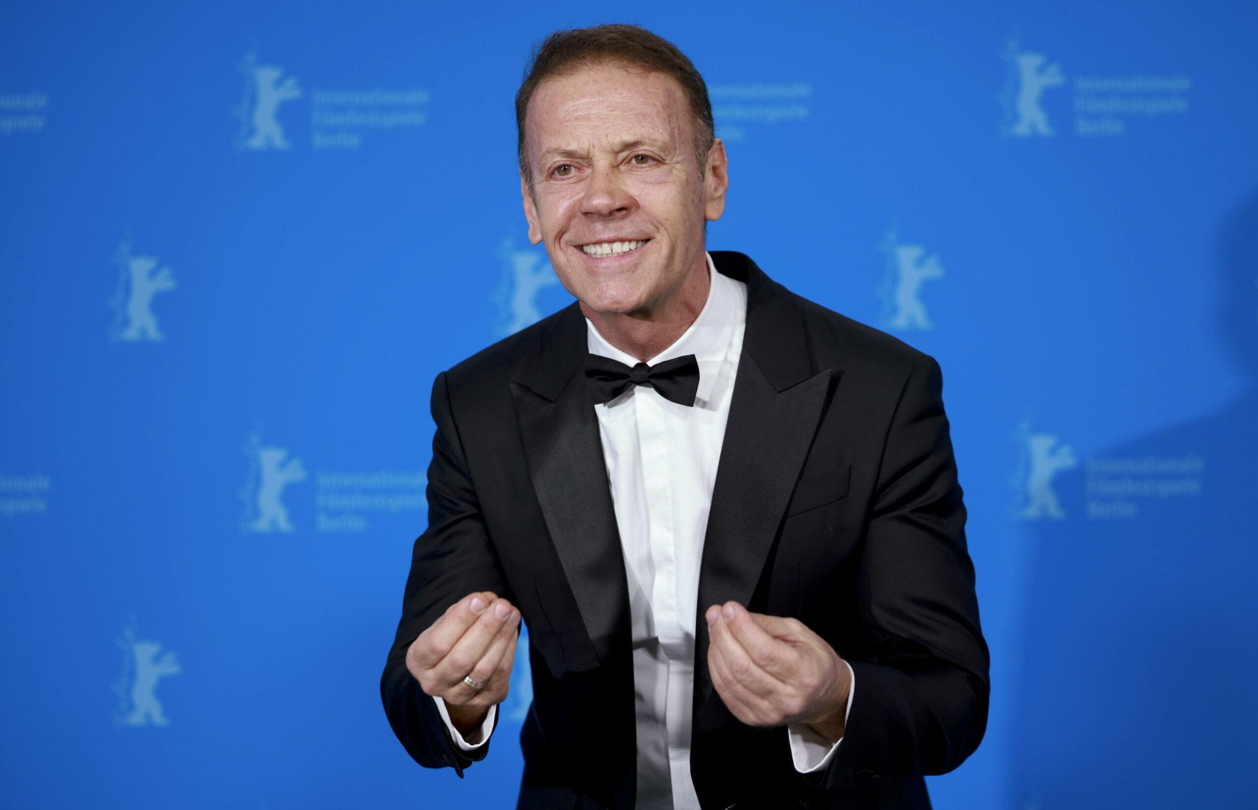 Rocco Siffredi mette tutto in mano agli avvocati, pronta la controdenuncia: “Nessuna molestia sessuale, pronto per un confronto chiarificatore”