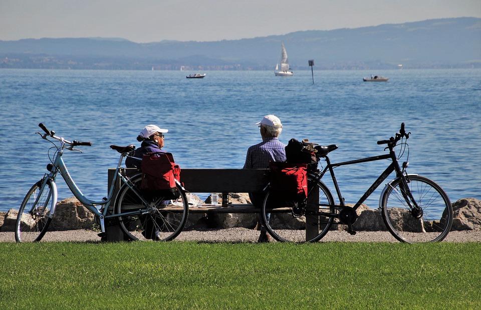 INPS, online il cedolino pensione di agosto: ecco a chi spettano i rimborsi IRPEF. Le date di pagamento delle pensioni di agosto