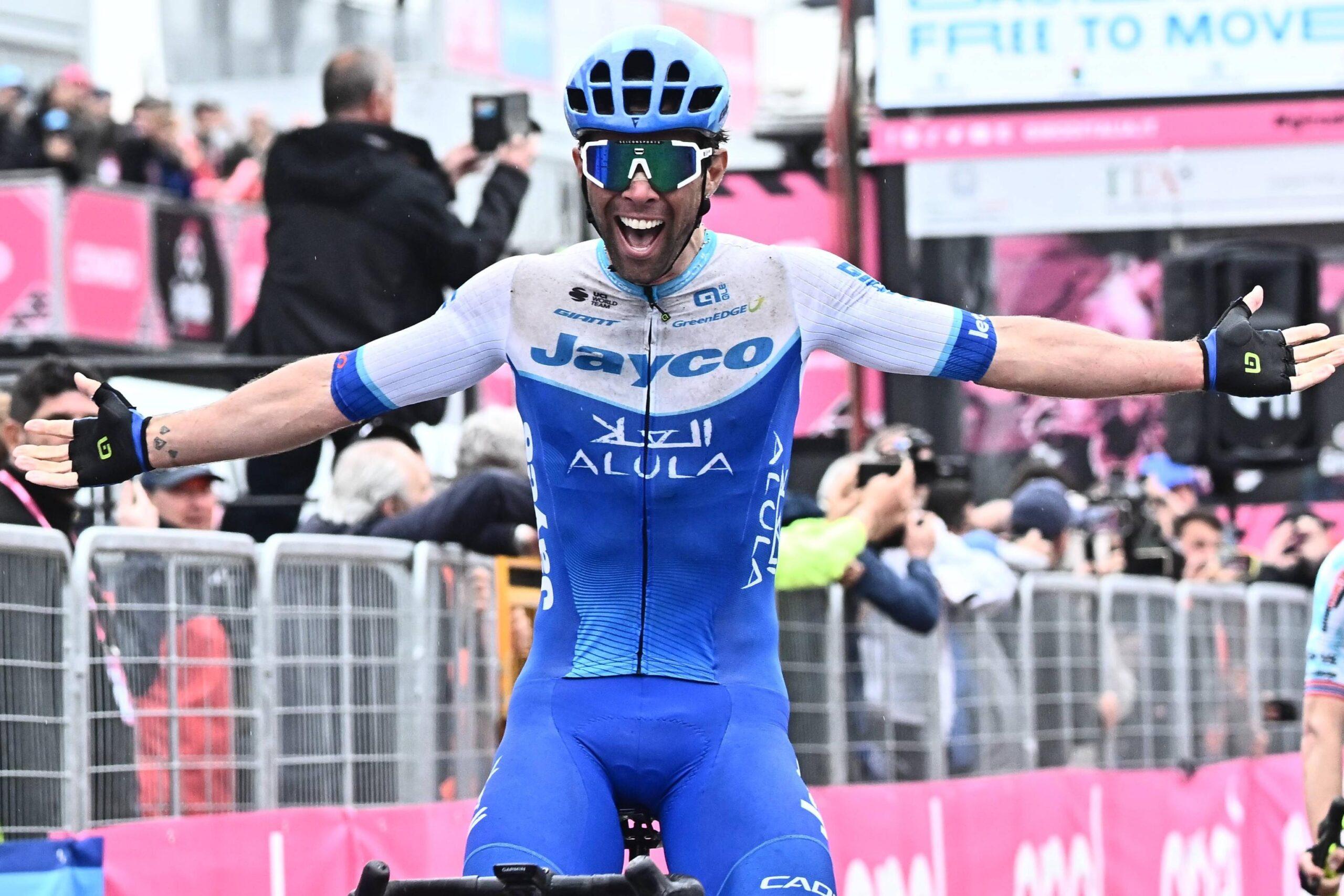 Giro d’Italia, Matthews vince la terza tappa: l’ordine di arrivo completo