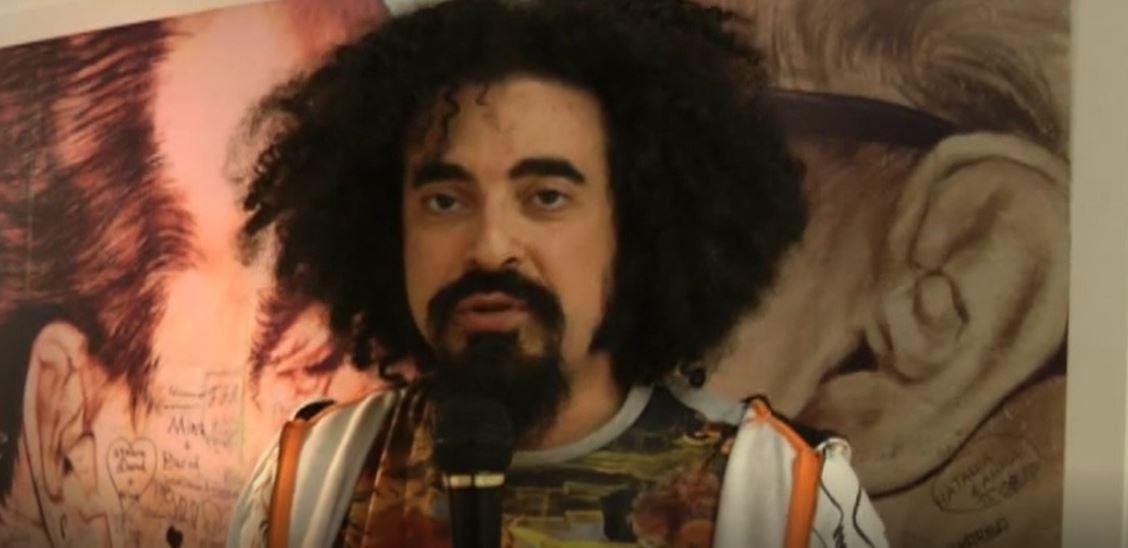 Caparezza acufene, il cantante: “faccio gli ultimi concerti e mi fermo”