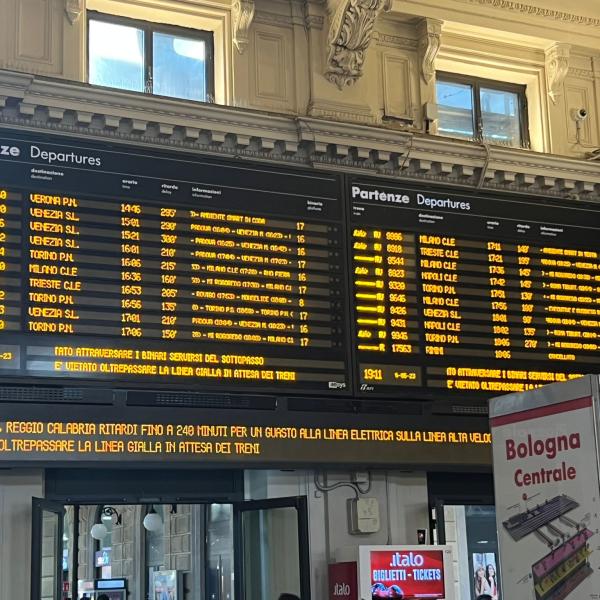 Guasto alla linea ferroviaria di Roma, l’epopea dei tifosi di Lazio, Milan e Inter