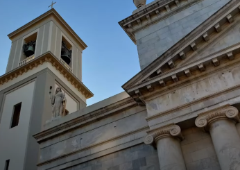 Lucca, sorpresi a fare sesso nel confessionale della Chiesa di Sant’Andrea a Viareggio: denunciati due trentenni