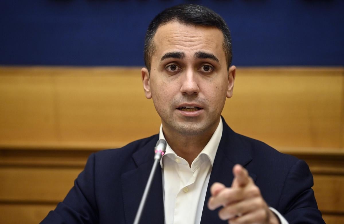 Di Maio inviato Ue nel Golfo Persico. La Lega lo imbecca: “Come può…