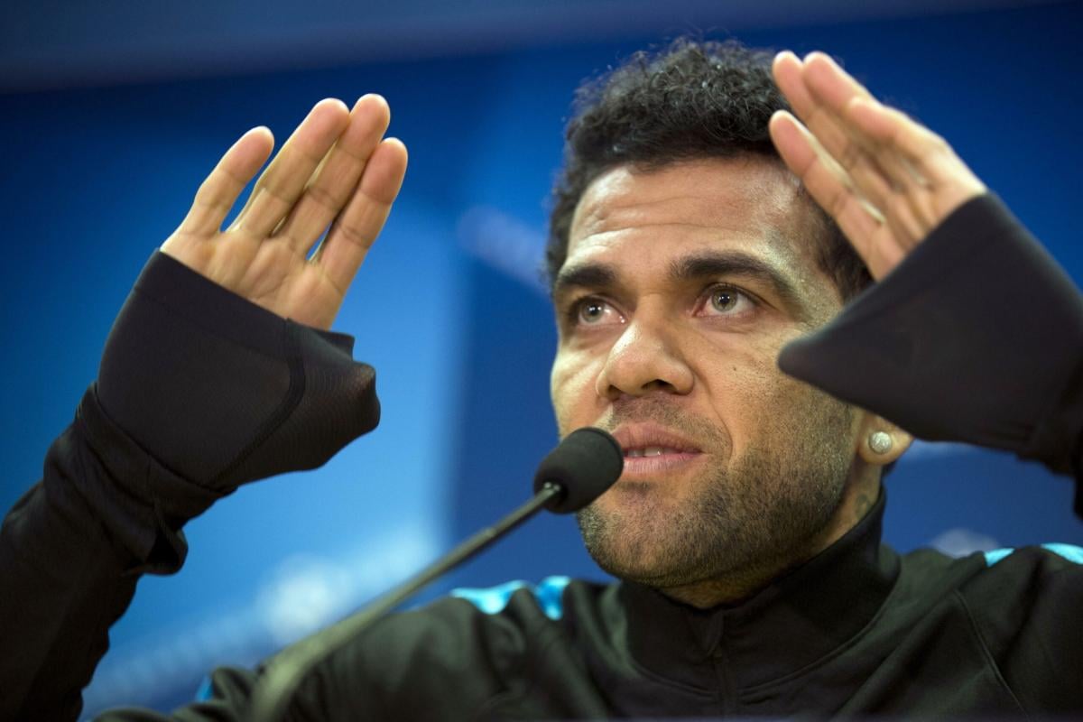 Dani Alves, pronto il rilascio dal carcere: l’ex Barcellona paga la cauzione da 1 milione di euro