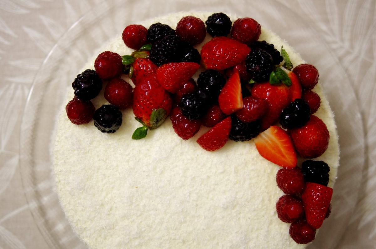 Bianco Natale con la ricetta della torta Raffaello