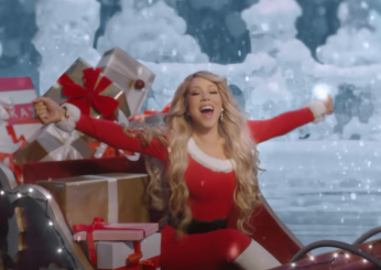 Mariah Carey apre la stagione del Natale, la storia del suo rito sui social tra tradizione e marketing