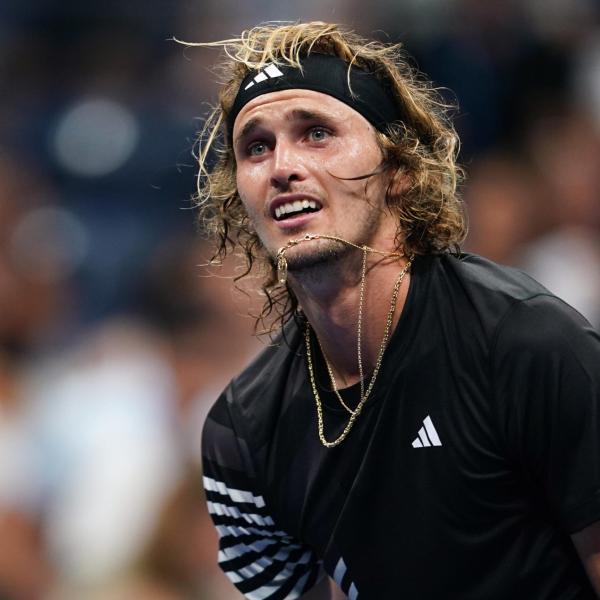 US Open, insulti a Zverev nel match contro Sinner: un uomo cita una frase di Hilter