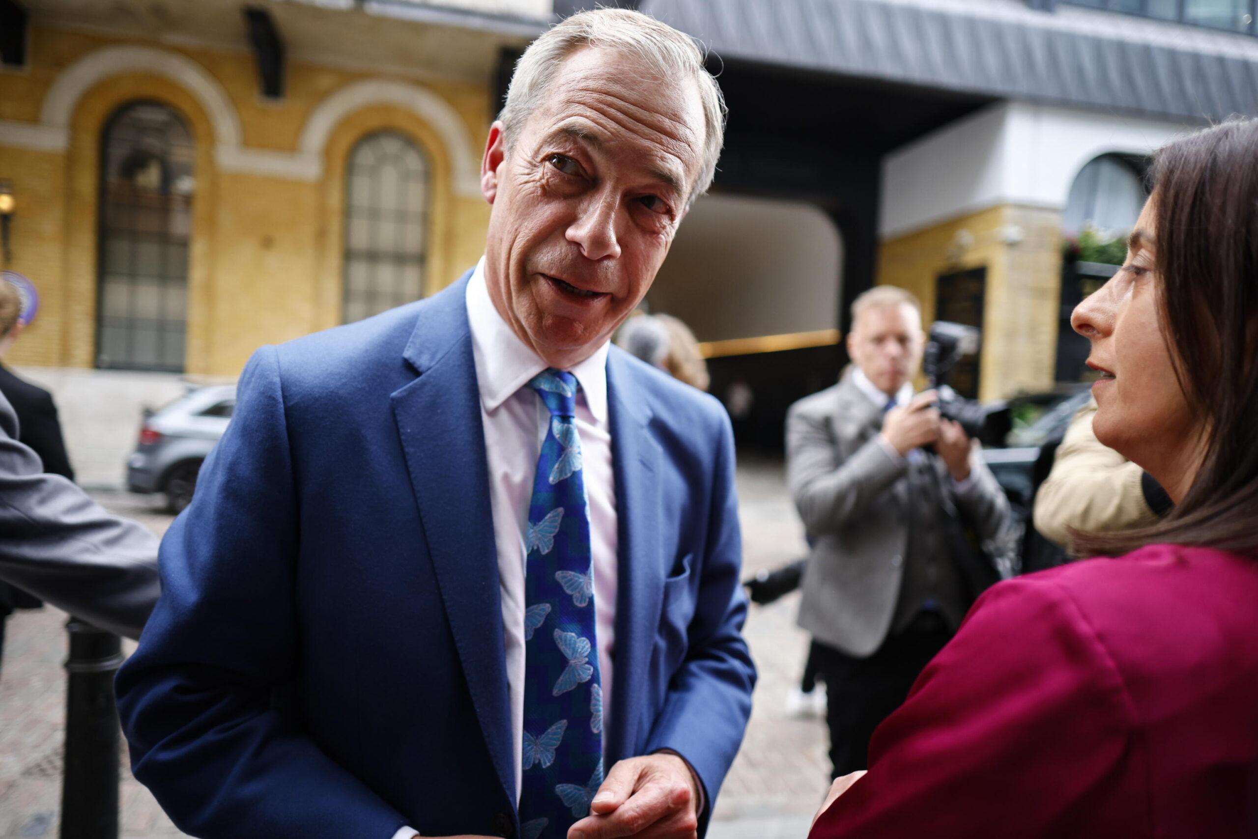 Elezioni generali nel Regno Unito 2024, Nigel Farage ci ripensa ed annuncia la sua candidatura: “Non posso deludere milioni di persone”