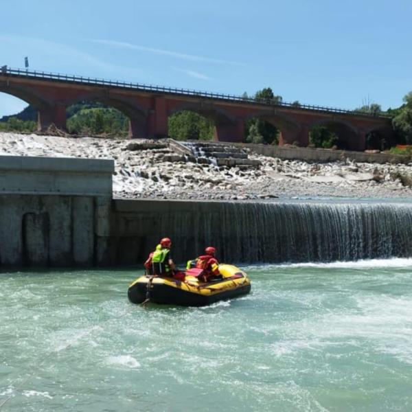 Chi è Danilo Colella, il 19enne annegato dopo un tuffo nel torrente Enza, a Reggio Emilia? Ritrovato il cadavere dai sommozzatori