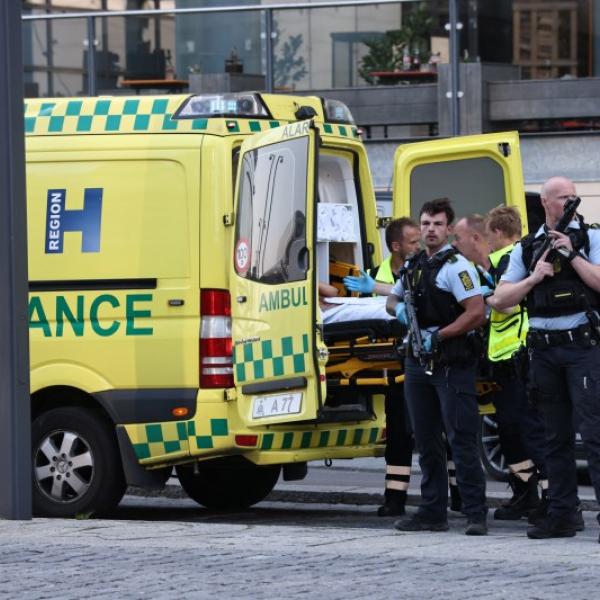 Sparatoria in un centro commerciale a Copenaghen: ci sono vittime